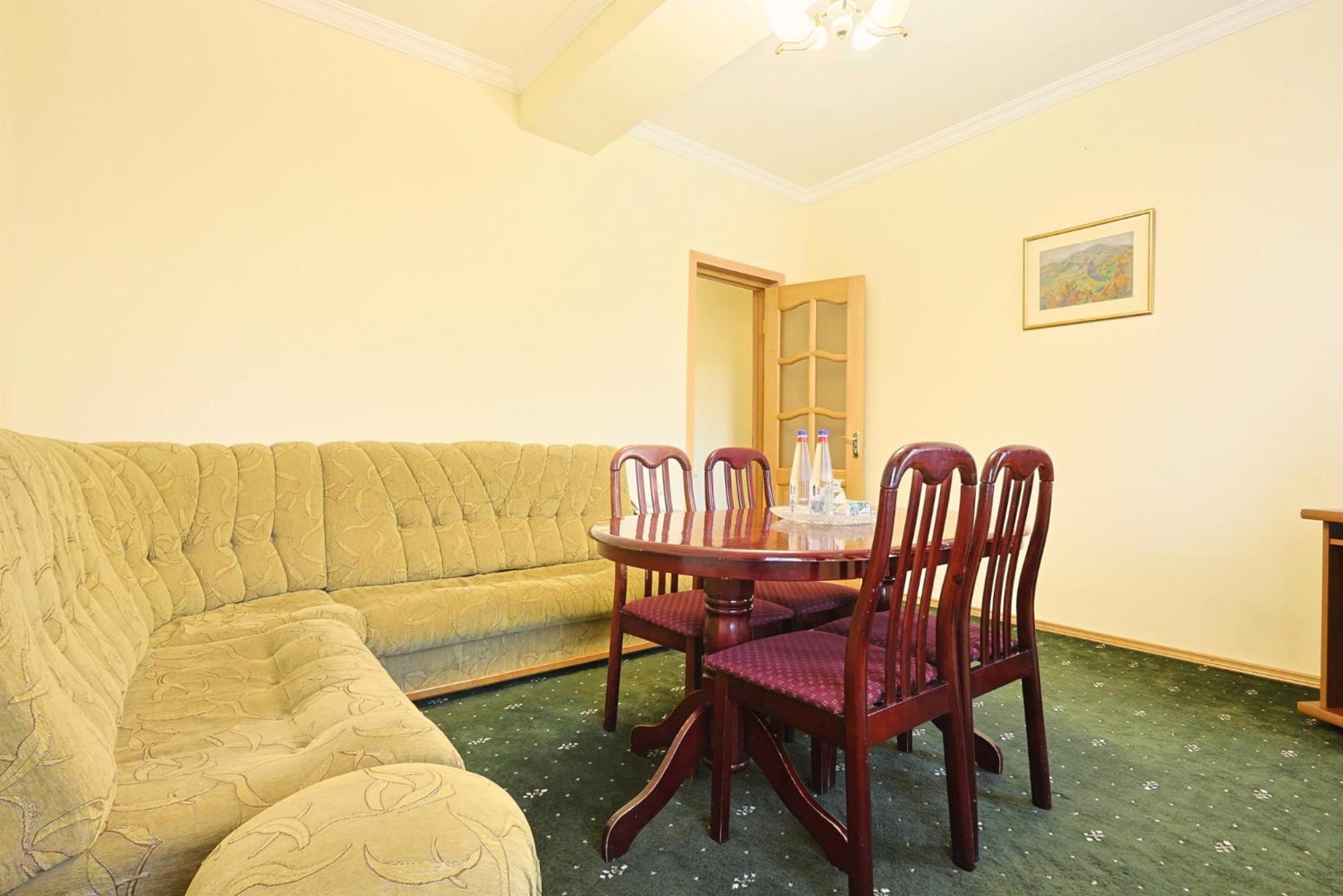 Sisian Lalaner Hotel מראה חיצוני תמונה